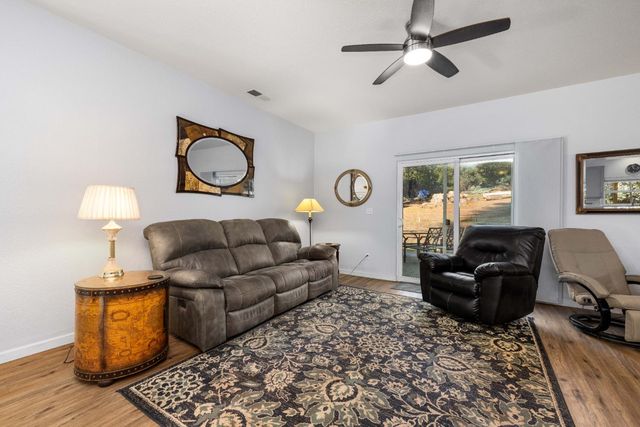 6843 Log Cabin Ln, Placerville, CA 95667