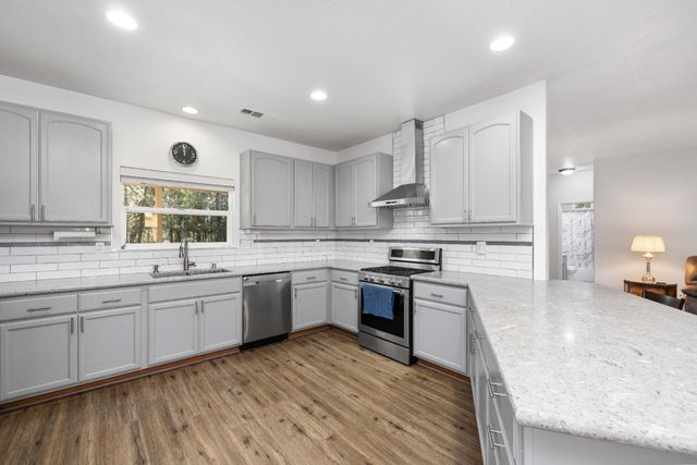 6843 Log Cabin Ln, Placerville, CA 95667