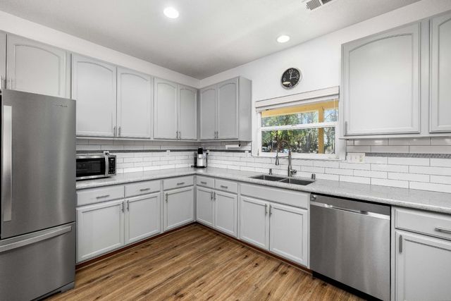 6843 Log Cabin Ln, Placerville, CA 95667