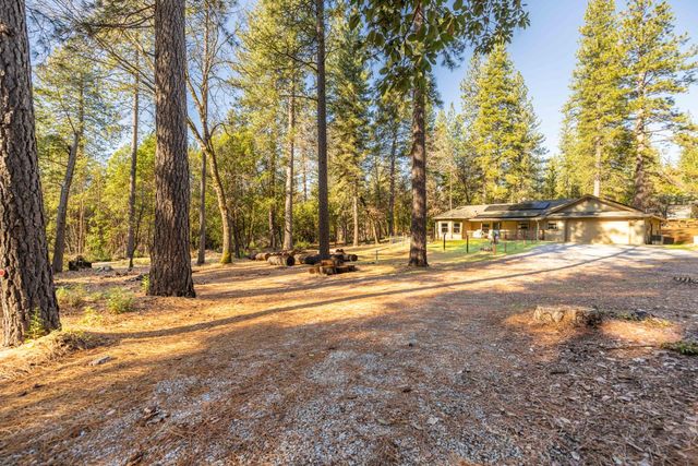 6843 Log Cabin Ln, Placerville, CA 95667
