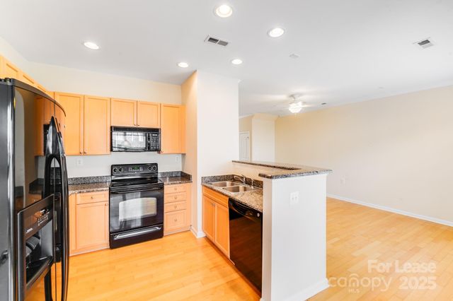 14130 Castle Abbey Lane, Charlotte, NC 28277