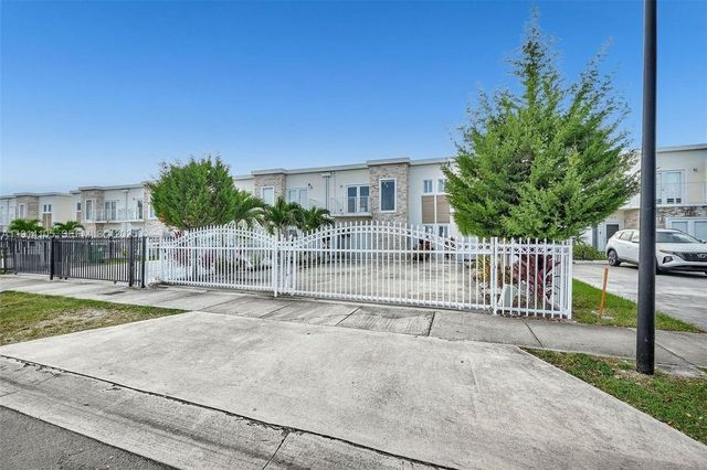 26100 SW 134th Place, Homestead, FL 33032