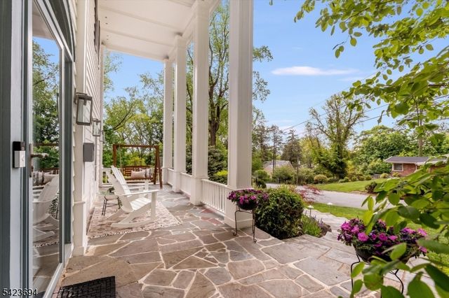 9 Warner Rd, Maplewood Twp., NJ 07040