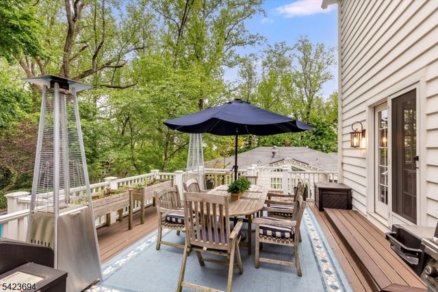9 Warner Rd, Maplewood Twp., NJ 07040