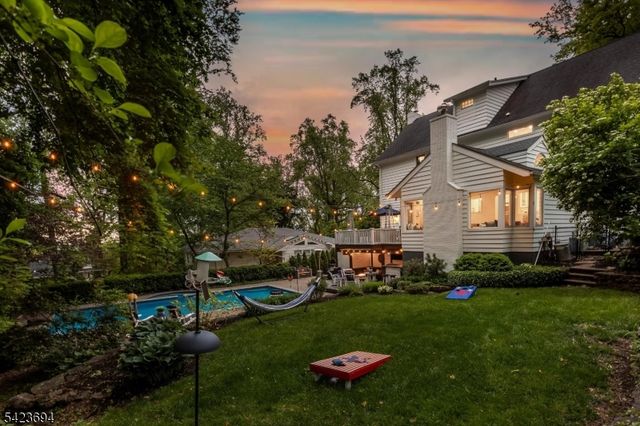 9 Warner Rd, Maplewood Twp., NJ 07040