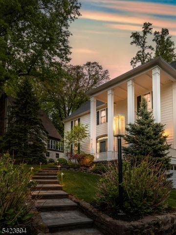 9 Warner Rd, Maplewood Twp., NJ 07040