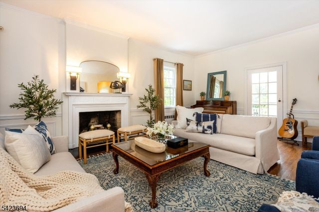 9 Warner Rd, Maplewood Twp., NJ 07040