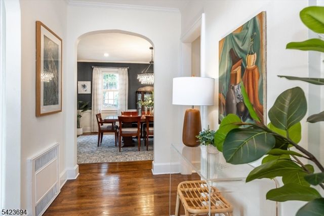 9 Warner Rd, Maplewood Twp., NJ 07040