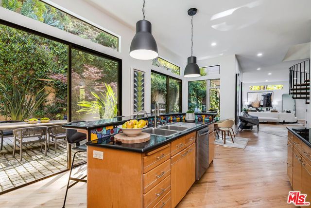 9953 Westwanda Drive, Beverly Hills, CA 90210
