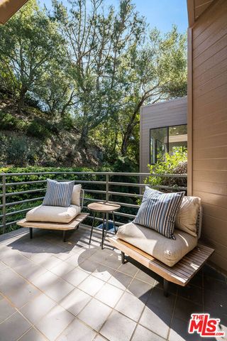 9953 Westwanda Drive, Beverly Hills, CA 90210