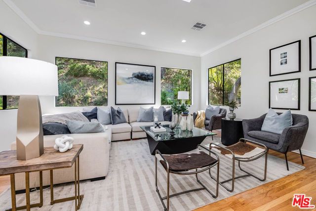 9953 Westwanda Drive, Beverly Hills, CA 90210