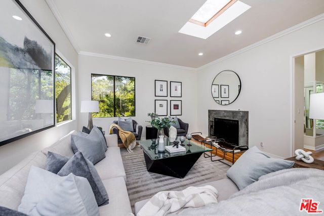 9953 Westwanda Drive, Beverly Hills, CA 90210
