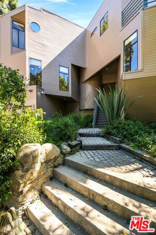9953 Westwanda Drive, Beverly Hills, CA 90210