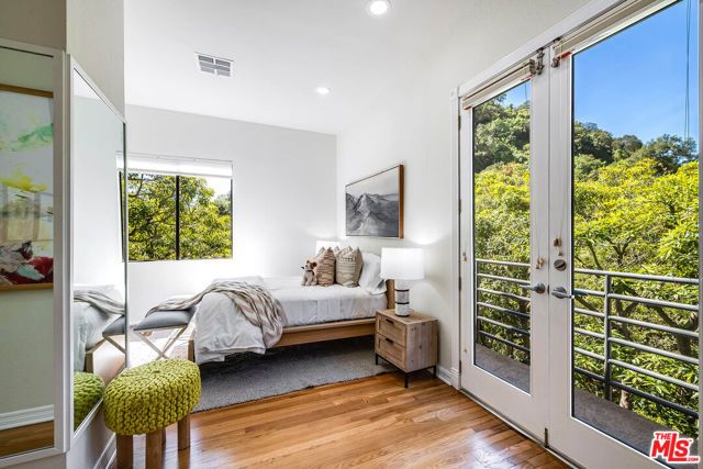 9953 Westwanda Drive, Beverly Hills, CA 90210