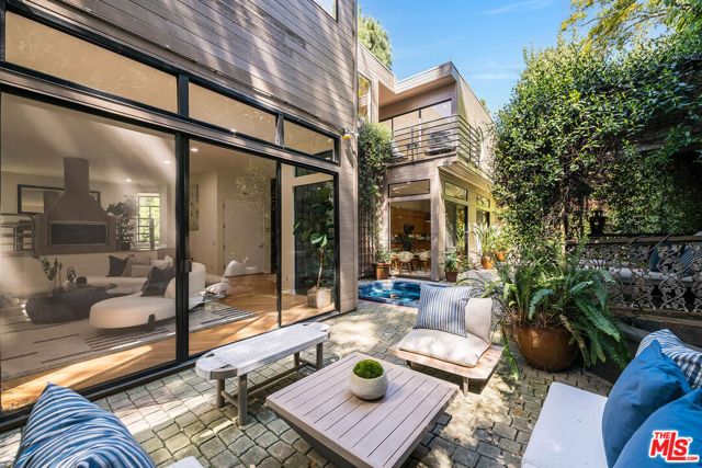 9953 Westwanda Drive, Beverly Hills, CA 90210