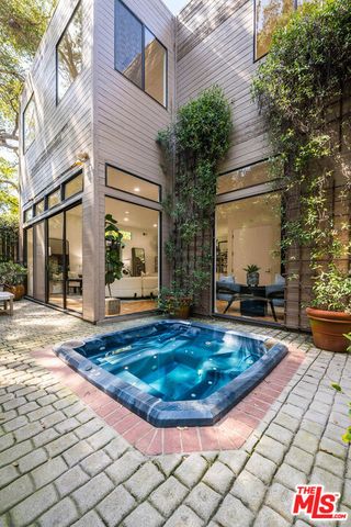 9953 Westwanda Drive, Beverly Hills, CA 90210