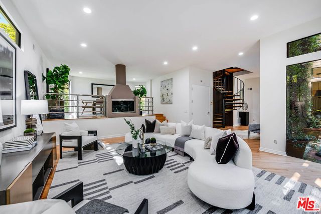 9953 Westwanda Drive, Beverly Hills, CA 90210
