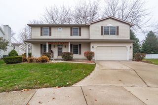 3 Harvest Court, Bloomington, IL 61704