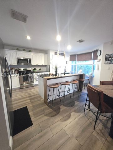 19130 NW 10th St, Pembroke Pines, FL 33029