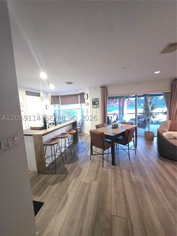 19130 NW 10th St, Pembroke Pines, FL 33029
