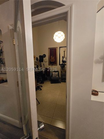 19130 NW 10th St, Pembroke Pines, FL 33029
