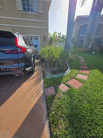 19130 NW 10th St, Pembroke Pines, FL 33029