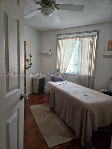 19130 NW 10th St, Pembroke Pines, FL 33029