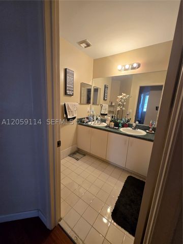 19130 NW 10th St, Pembroke Pines, FL 33029