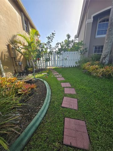 19130 NW 10th St, Pembroke Pines, FL 33029