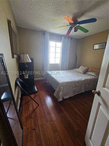 19130 NW 10th St, Pembroke Pines, FL 33029