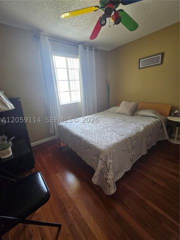 19130 NW 10th St, Pembroke Pines, FL 33029