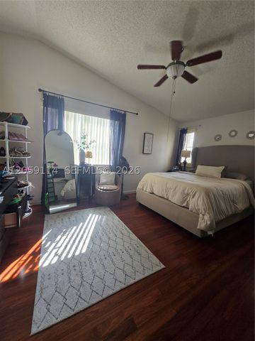 19130 NW 10th St, Pembroke Pines, FL 33029