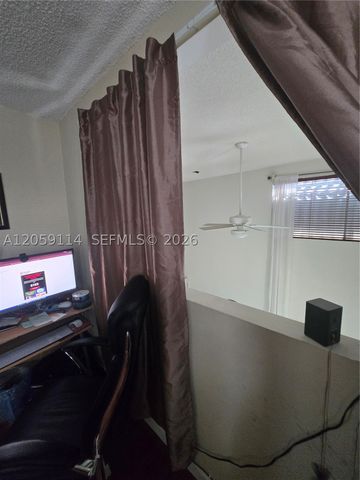 19130 NW 10th St, Pembroke Pines, FL 33029