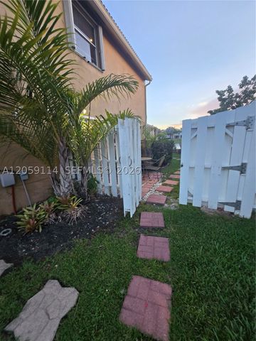19130 NW 10th St, Pembroke Pines, FL 33029