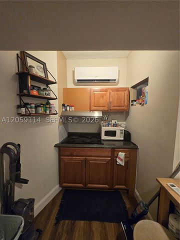 19130 NW 10th St, Pembroke Pines, FL 33029