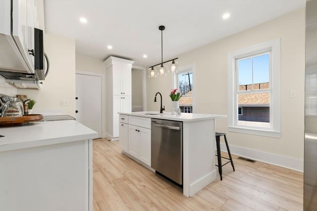 19 Laurel St, Saugus, MA 01906