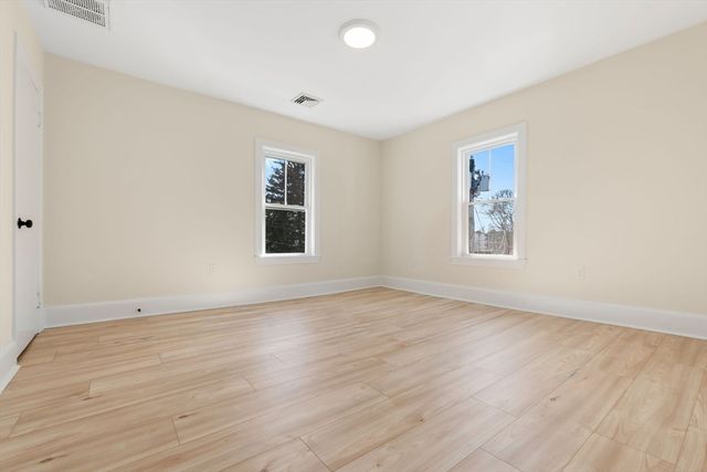 19 Laurel St, Saugus, MA 01906