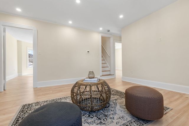 19 Laurel St, Saugus, MA 01906