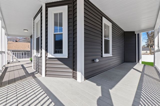 19 Laurel St, Saugus, MA 01906