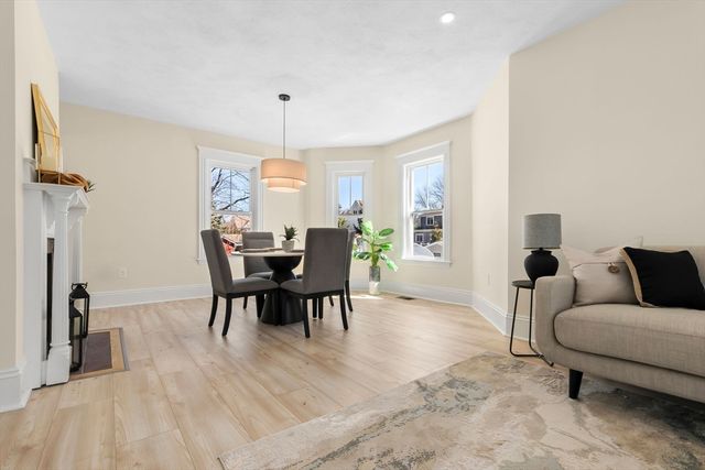 19 Laurel St, Saugus, MA 01906