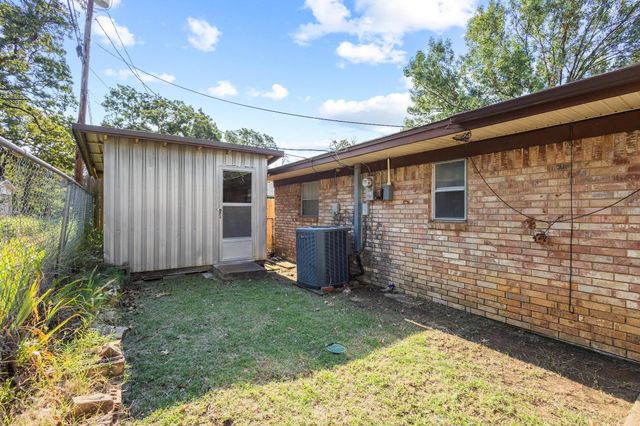 905 Seymore Circle, Denison, TX 75020