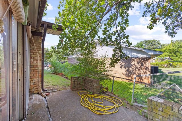 905 Seymore Circle, Denison, TX 75020