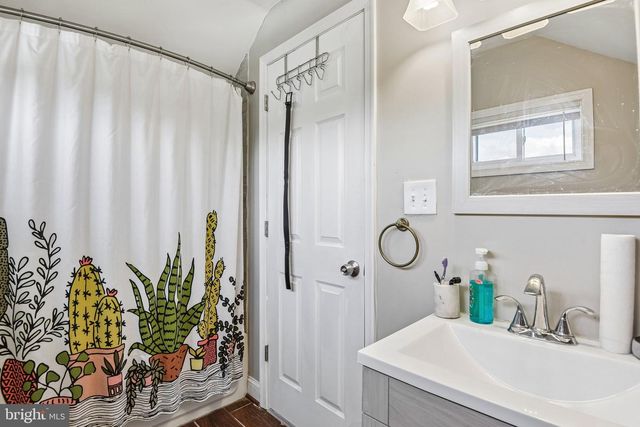 2700 HAMILTON AVE, Baltimore, MD 21214