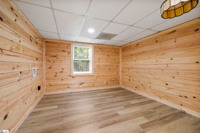 195 Pine Trace, Campobello, SC 29322