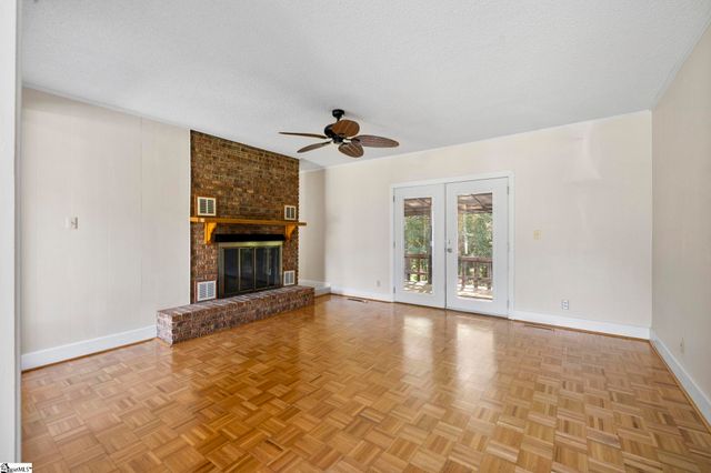 195 Pine Trace, Campobello, SC 29322