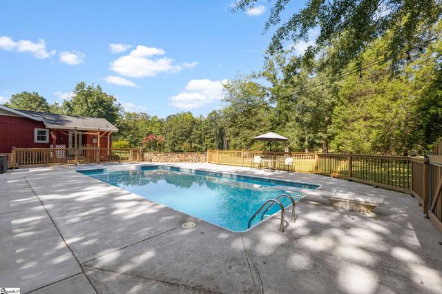 195 Pine Trace, Campobello, SC 29322