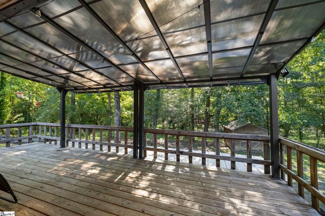 195 Pine Trace, Campobello, SC 29322