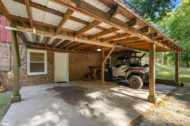 195 Pine Trace, Campobello, SC 29322