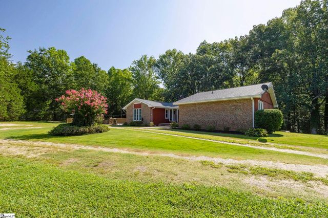 195 Pine Trace, Campobello, SC 29322