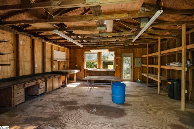 195 Pine Trace, Campobello, SC 29322
